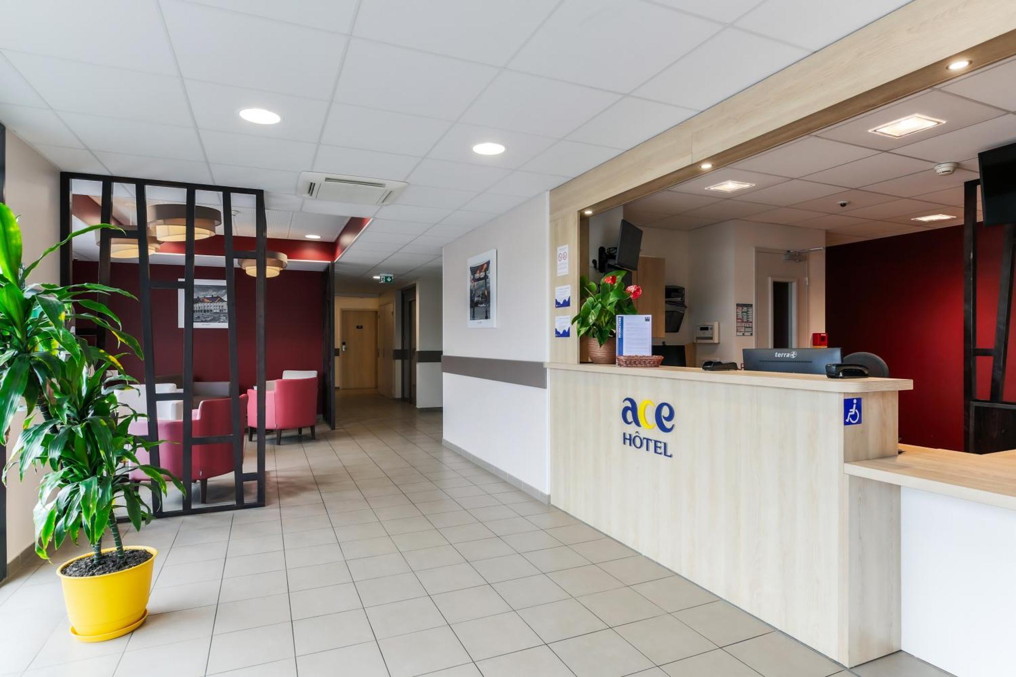Ace Hotel Thionville - Porte Du Luxembourg Buitenkant foto